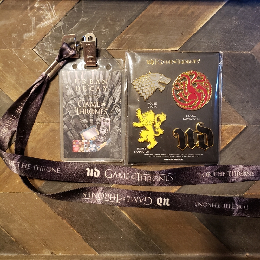 RARE Urban Decay Game of Thrones VIP lanyard and pin set NWT